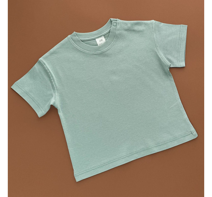 Футболка H&M, гудзик на плечі, зелений