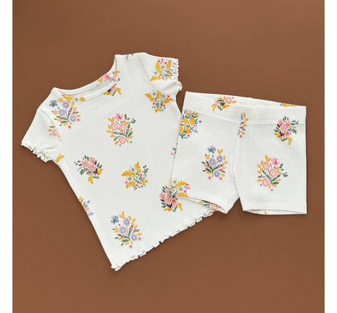 Костюмчик Next Футболка з шортами, молочний/рубчик дрібна квіточка