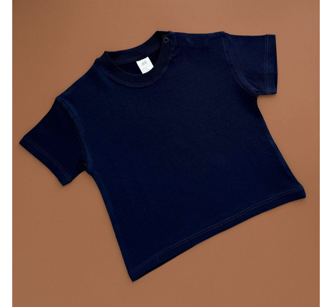 Футболка H&M, гудзик на плечі, темно-синій
